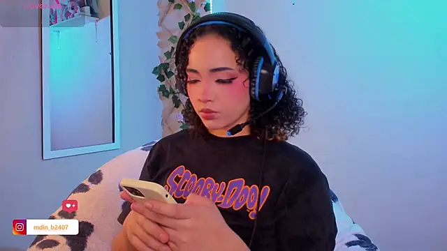 MadelineBenet online show from September 2025 11:59:01 PM