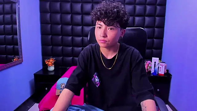 Snapshot of Im_Mathias chatting on October 2025 04:20:02 AM Im Mathias online show from October 2025 04:20:02 AM