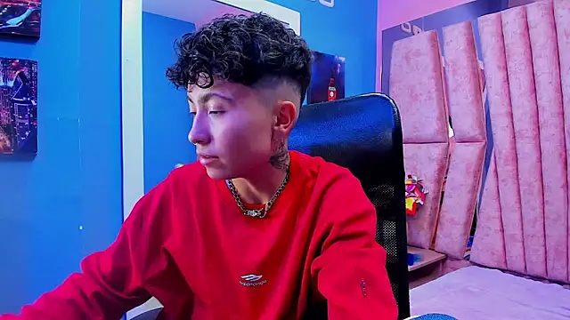 Snapshot of Im_Mathias chatting on December 2025 01:25:01 AM Im Mathias online show from December 2025 01:25:01 AM