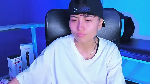 Snapshot of Im_Mathias chatting on December 2025 04:40:01 AM Im Mathias online show from December 2025 04:40:01 AM