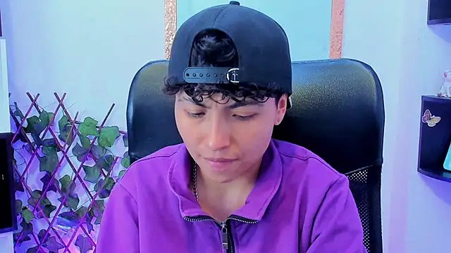 Snapshot of Im_Mathias chatting on February 2026 03:32:01 AM Im Mathias online show from February 2026 03:32:01 AM