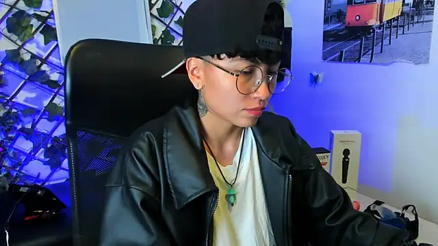 Im Mathias online show from May 2026 02:41:01 AM
