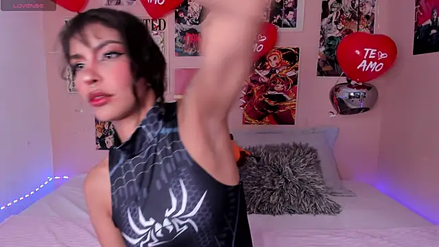 Luna-Chann online show from February 2025 07:39:01 PM