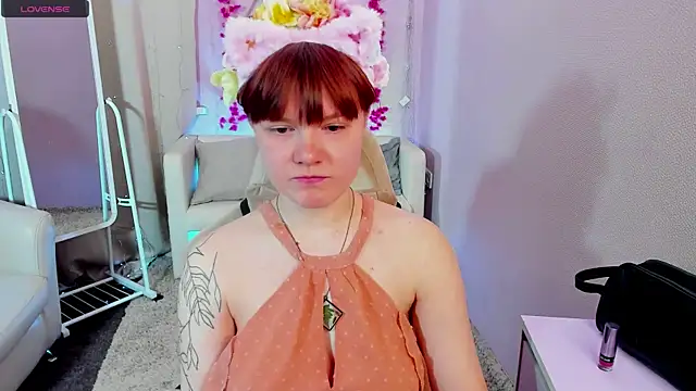 Snapshot of DreamyLuna chatting on November 2025 09:15:01 PM DreamyLuna online show from November 2025 09:15:01 PM