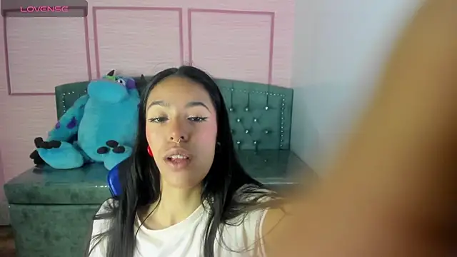 stephania t online show from March 2025 10:49:02 AM