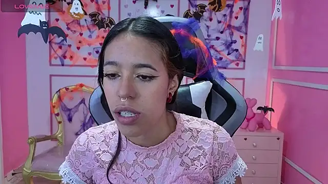 stephania t online show from October 2025 12:23:02 PM