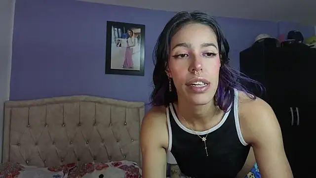 Snapshot of stephania_t chatting on May 2026 03:50:02 PM stephania t online show from May 2026 03:50:02 PM
