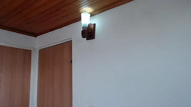 julz 03 online show from November 2025 12:42:01 PM