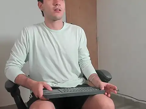 Snapshot of leo030809 chatting on March 2026 10:26:01 PM leo030809 online show from March 2026 10:26:01 PM