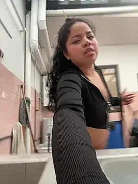 Elaa euphoria online show from January 2025 10:20:02 PM