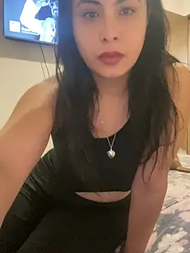 Snapshot of Effyvice13 chatting on July 2026 06:24:02 PM Effyvice13 online show from July 2026 06:24:02 PM