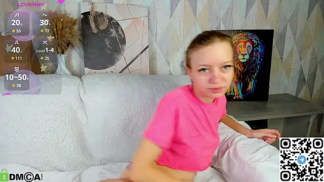 Michelle Blond online show from September 2025 07:09:02 AM