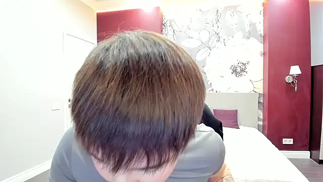 EmiliaYours online show from February 2026 02:48:02 PM