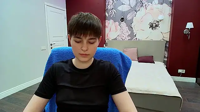 EmiliaYours online show from March 2026 03:50:01 PM