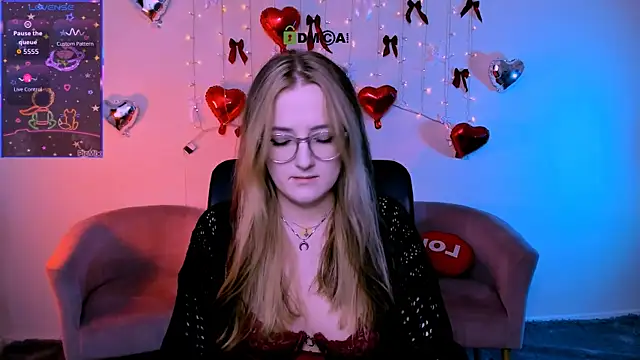 luna berryy online show from February 2026 08:18:02 PM