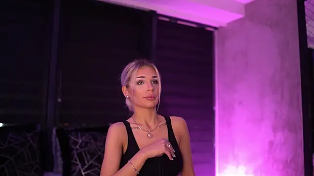 Candy Ivy online show from November 2025 06:07:02 PM