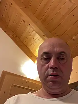 Snapshot of pantomax chatting on December 2024 06:11:02 AM pantomax online show from December 2024 06:11:02 AM