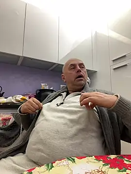 Snapshot of pantomax chatting on December 2024 04:43:01 PM pantomax online show from December 2024 04:43:01 PM