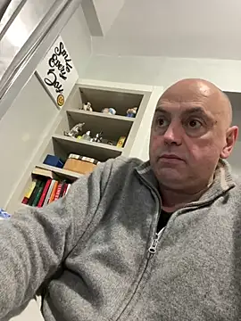 Snapshot of pantomax chatting on December 2024 03:29:02 AM pantomax online show from December 2024 03:29:02 AM