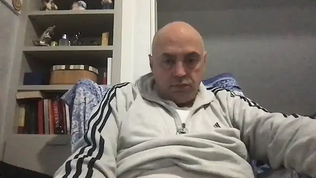 Snapshot of pantomax chatting on January 2025 08:17:01 AM pantomax online show from January 2025 08:17:01 AM