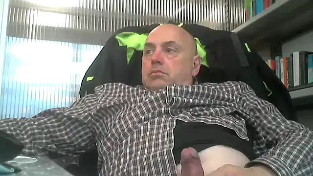 Snapshot of pantomax chatting on March 2025 10:08:02 AM pantomax online show from March 2025 10:08:02 AM