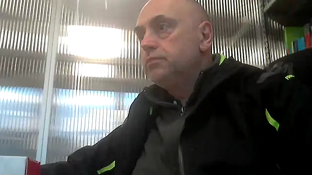 Snapshot of pantomax chatting on March 2025 06:03:02 AM pantomax online show from March 2025 06:03:02 AM