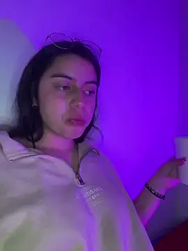 Snapshot of Cassie-millers chatting on December 2024 05:47:02 PM Cassie-millers online show from December 2024 05:47:02 PM