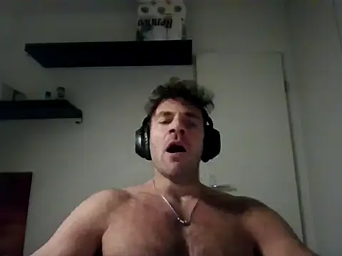 alpha-hunk online show from November 2025 09:24:01 PM