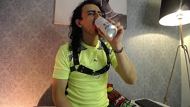 Sr Magnus  online show from March 2025 03:56:02 AM