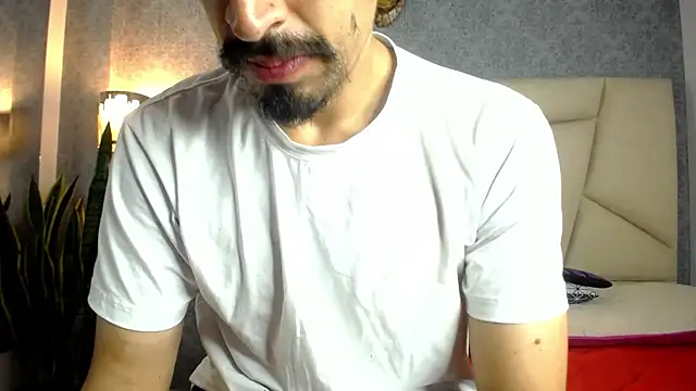 Sr Magnus  online show from September 2025 01:39:02 AM