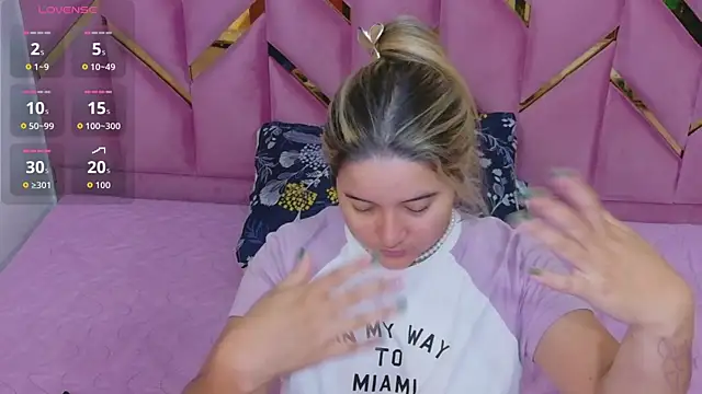 collegepawglovedaddy online show from April 2026 04:21:01 PM