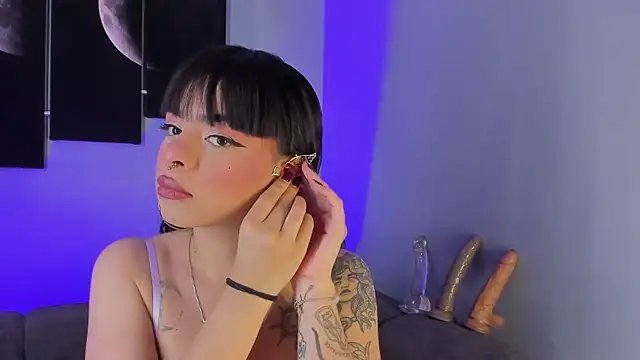 Snapshot of maddy_walker chatting on January 2025 09:16:01 PM maddy walker online show from January 2025 09:16:01 PM