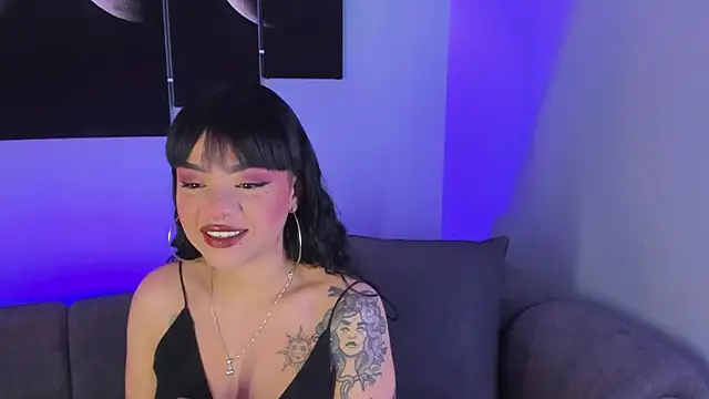 Snapshot of maddy_walker chatting on March 2025 09:11:02 PM maddy walker online show from March 2025 09:11:02 PM