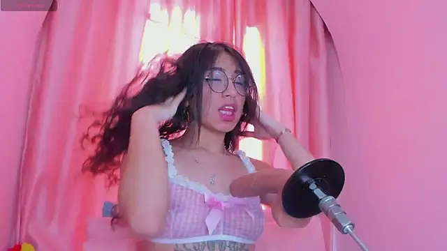 MadyJackson online show from November 2025 12:27:02 PM