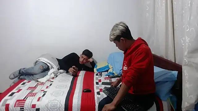 dani07- online show from September 2025 12:10:02 AM