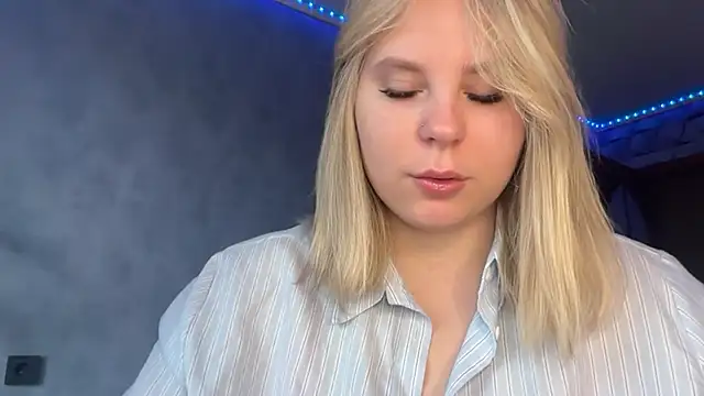 Thalia  Star online show from November 2025 09:52:02 AM