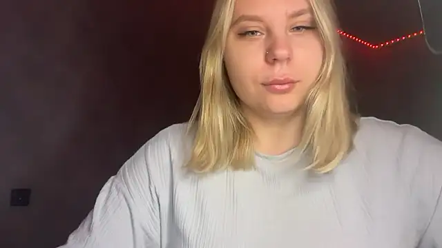 Thalia  Star online show from November 2025 04:47:01 AM