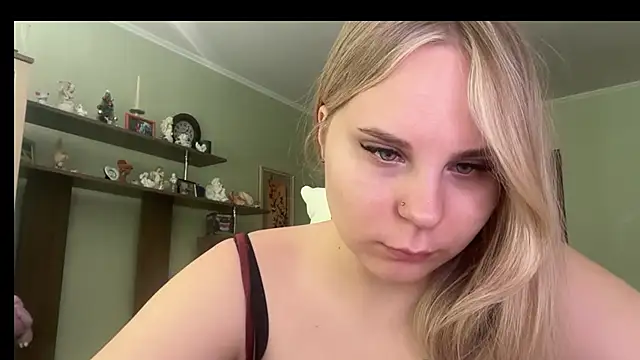 Thalia  Star online show from March 2026 10:21:01 AM