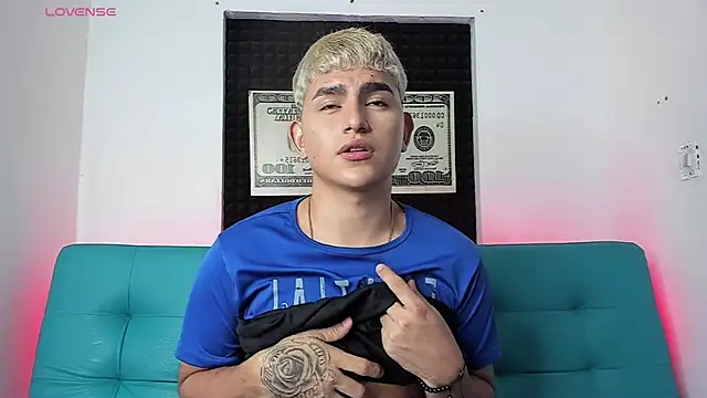 Snapshot of Lyam_ap chatting on October 2025 09:50:02 AM Lyam ap online show from October 2025 09:50:02 AM