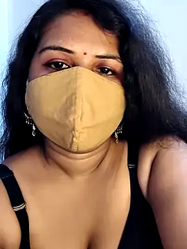 Snapshot of Dr_Chhaya chatting on April 2026 05:00:02 PM Dr Chhaya online show from April 2026 05:00:02 PM