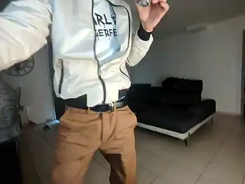 Snapshot of ApollonFit_x69 chatting on January 2025 03:29:01 PM ApollonFit x69 online show from January 2025 03:29:01 PM