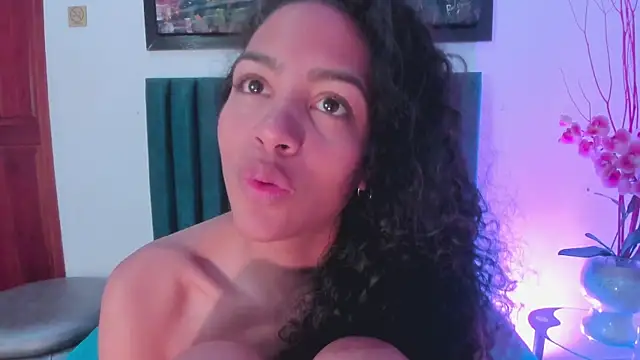 AntonellaHall  online show from February 2025 06:20:01 PM