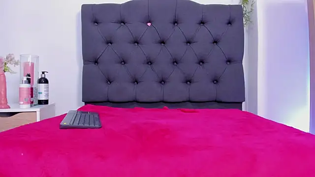 Alyssa jones online show from February 2025 06:54:02 AM