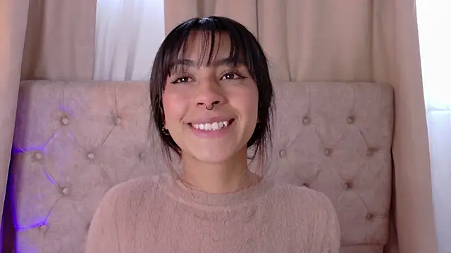 Alyssa jones online show from November 2025 01:44:02 PM