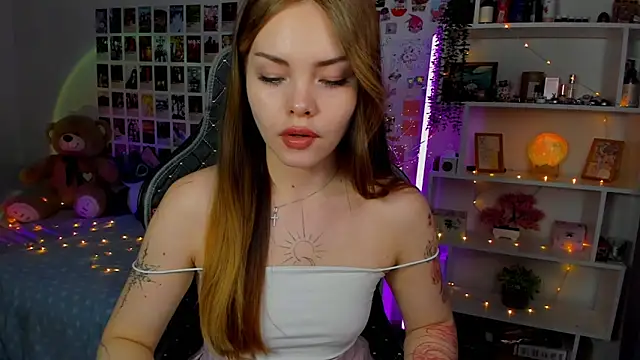 AkiraKatsu online show from September 2025 12:21:01 PM