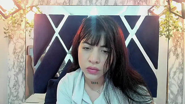 Snapshot of Violet_m chatting on December 2024 06:55:01 PM Violet m online show from December 2024 06:55:01 PM