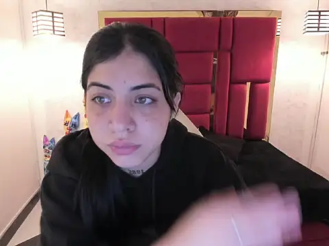 Snapshot of Violet_m chatting on September 2025 11:33:02 AM Violet m online show from September 2025 11:33:02 AM
