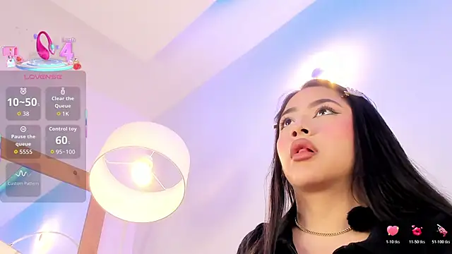 nicolle pierce online show from January 2026 02:08:02 PM