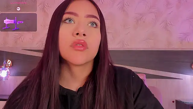 nicolle pierce online show from March 2026 12:43:01 PM