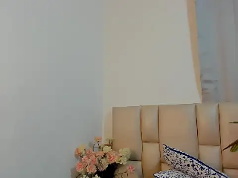 Soy Bella online show from December 2024 08:58:02 PM